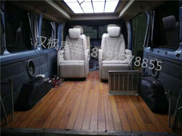 福特全順升頂房車內(nèi)飾改裝