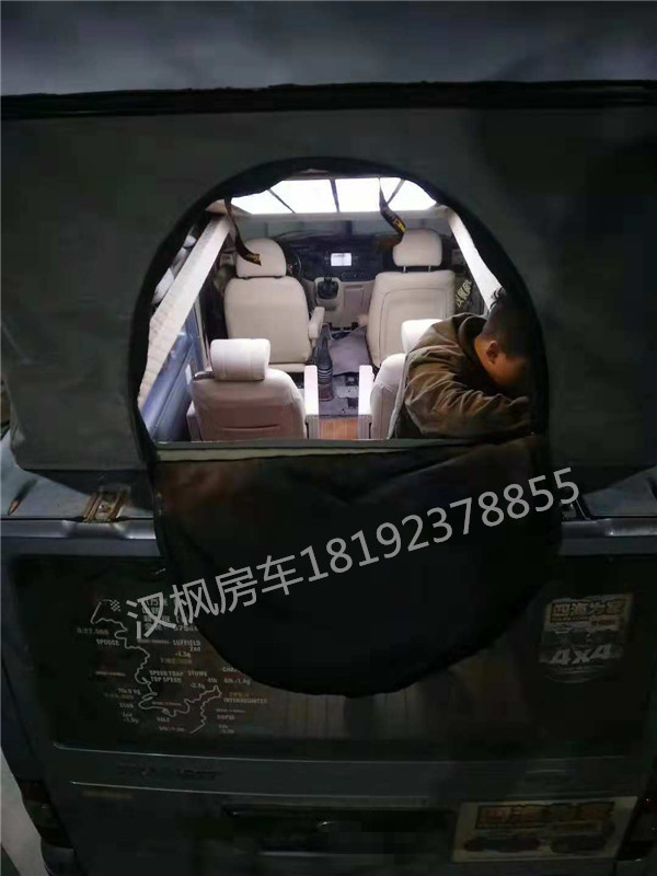 福特全順升頂房車內(nèi)飾改裝