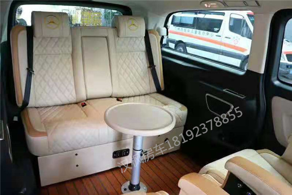 奔馳威霆商務(wù)車內(nèi)飾改裝