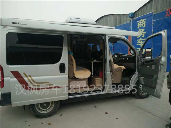 東風御風短軸房車內(nèi)飾改裝