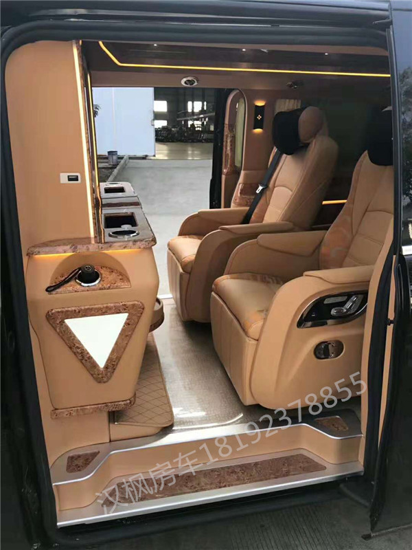 奔馳商務(wù)車內(nèi)飾改裝