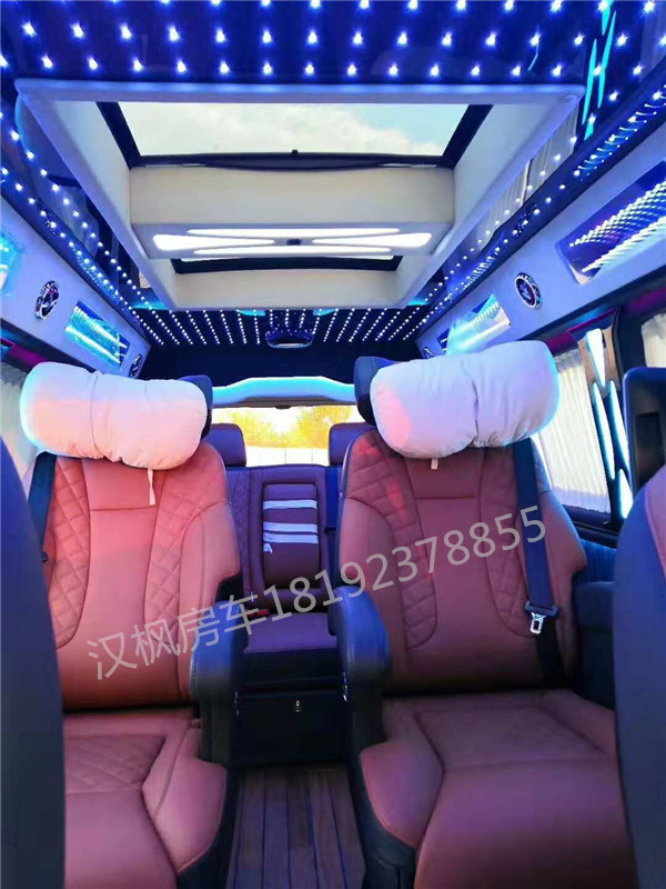奔馳威霆商務(wù)車內(nèi)飾改裝