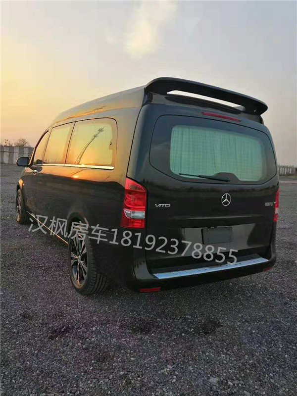 奔馳威霆商務(wù)車內(nèi)飾改裝