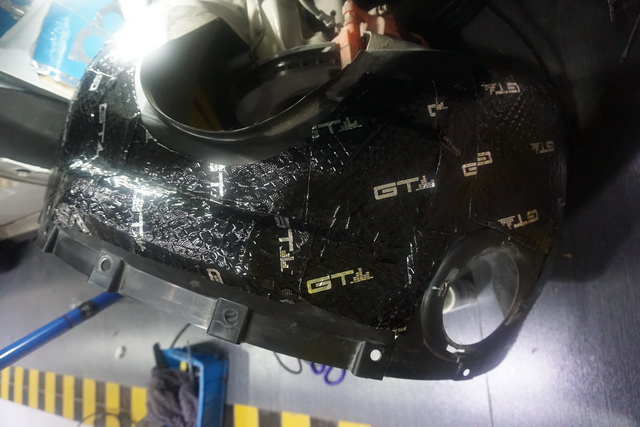 重慶渝大昌汽車音響改裝之領克01全車隔音降噪改裝安博士藍鉆寶貝汽車隔音