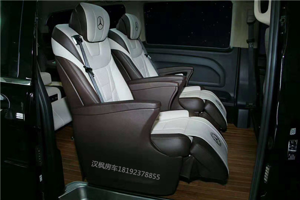 奔馳V260內(nèi)飾改裝