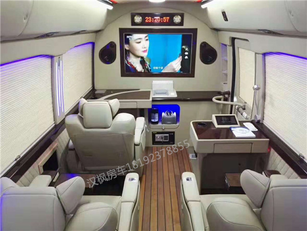 豐田考斯特商務車內(nèi)飾改裝