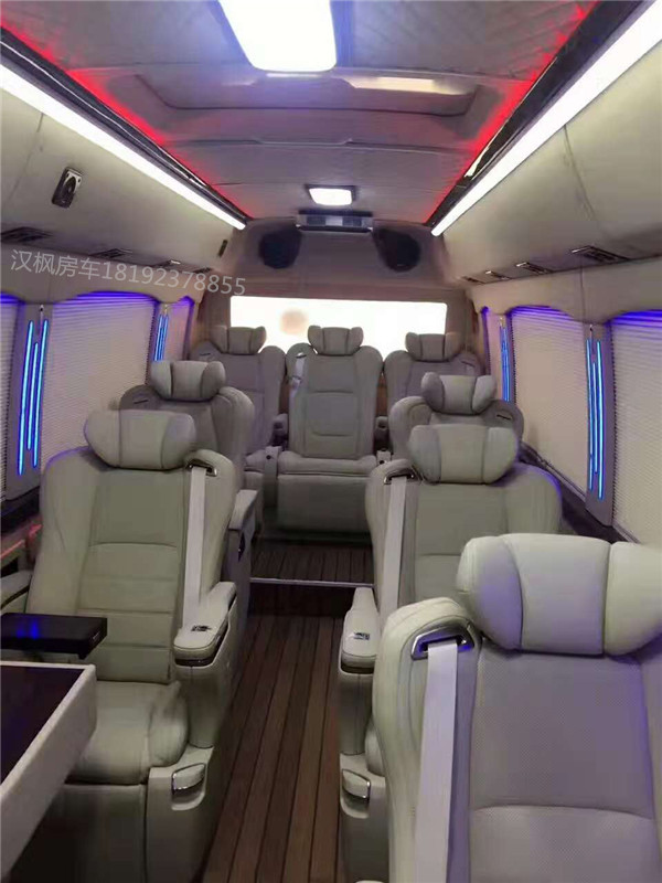 豐田考斯特商務車內(nèi)飾改裝