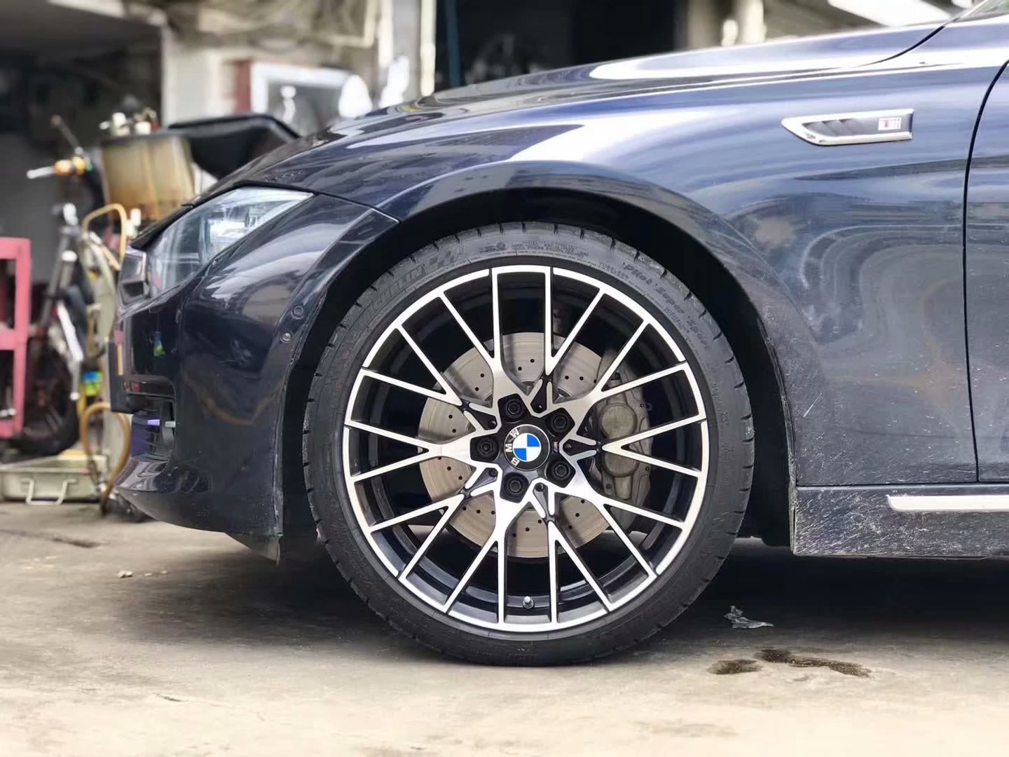 寶馬，升級(jí) M2C 原廠鍛造19寸 完工