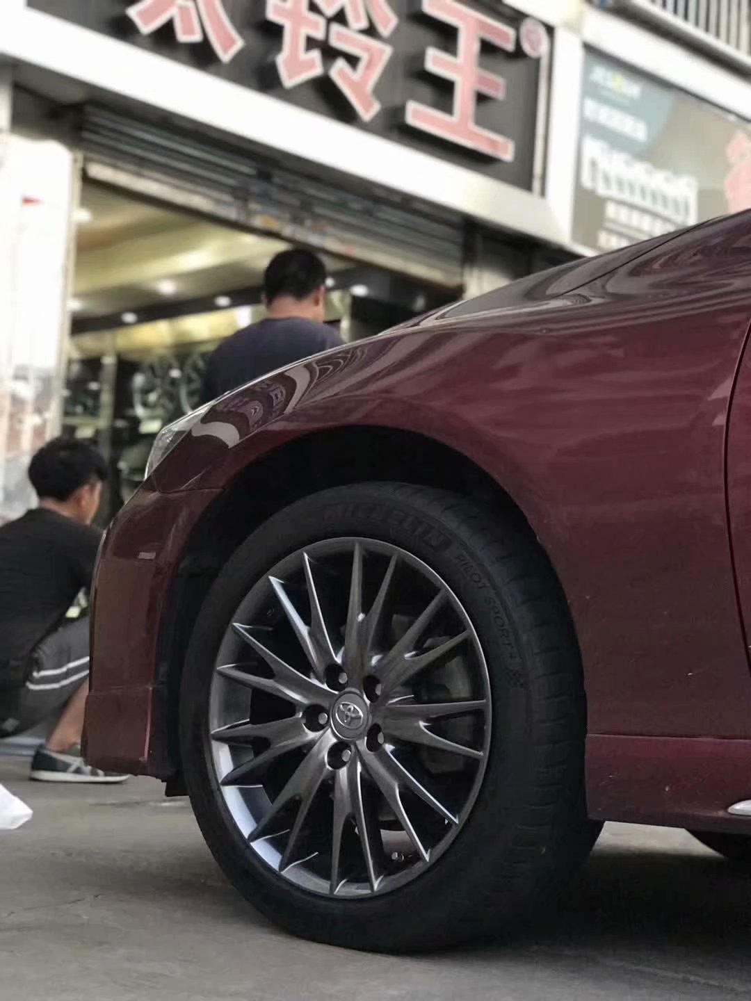 銳志，換 GS 原廠 18寸 完工