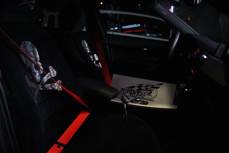 大宇车迷站宝马3GT改装RES中尾段阀门排气+红色安全带+碳纤维进气包角+银耳牛角