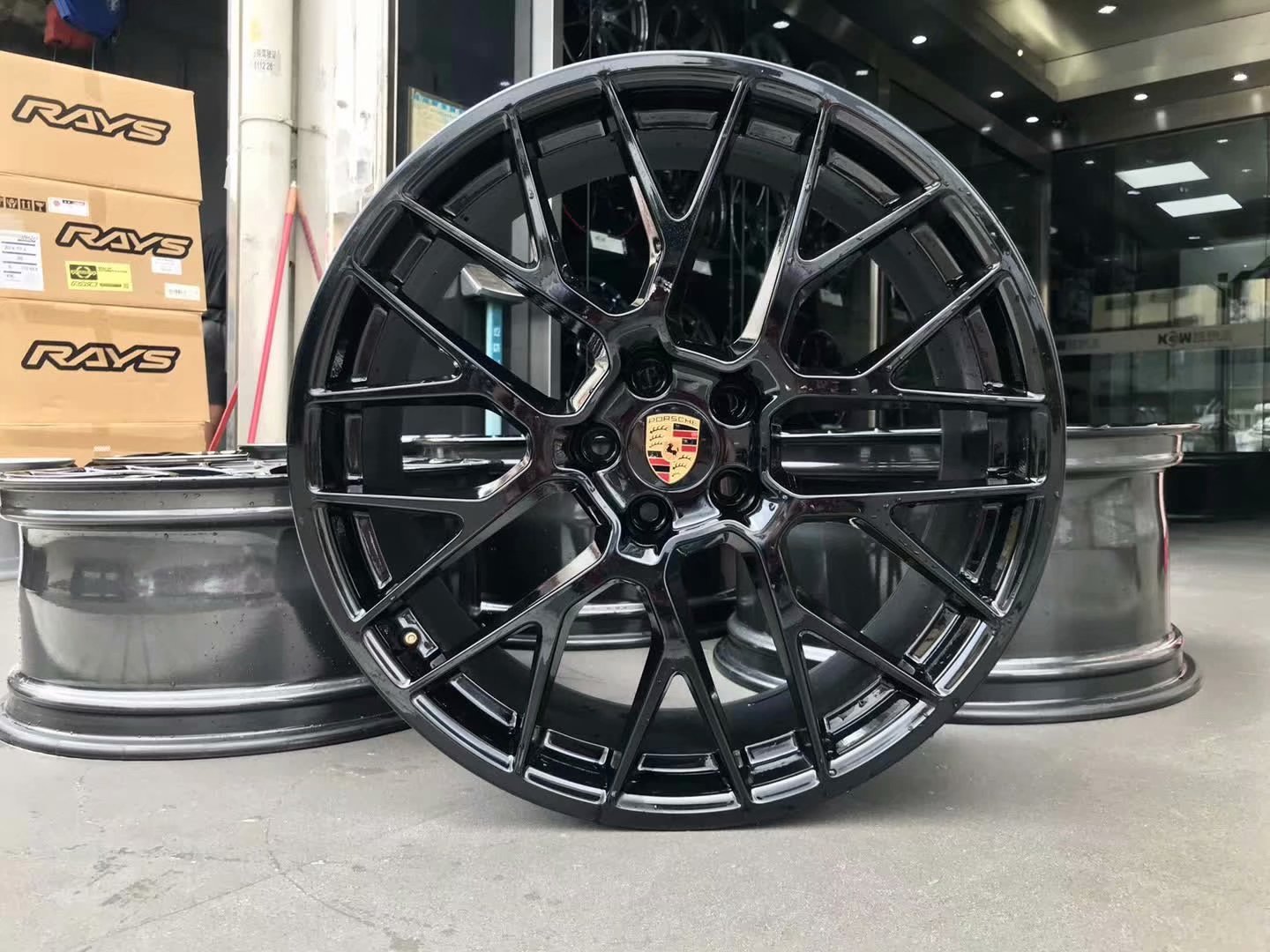 保時(shí)捷 Macan 鳥巢 20寸 原廠 ，拆車一套 經(jīng)典款的鳥巢 非常耐看 這個(gè)圈很火來秒殺