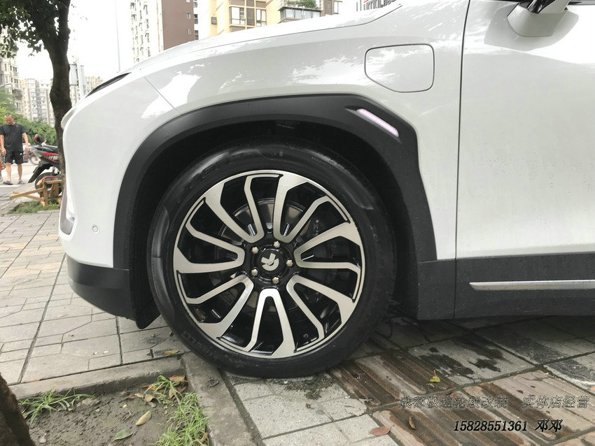 成都蔚來ES6/ES8定制鍛造輪轂裝車案例分享私人定制