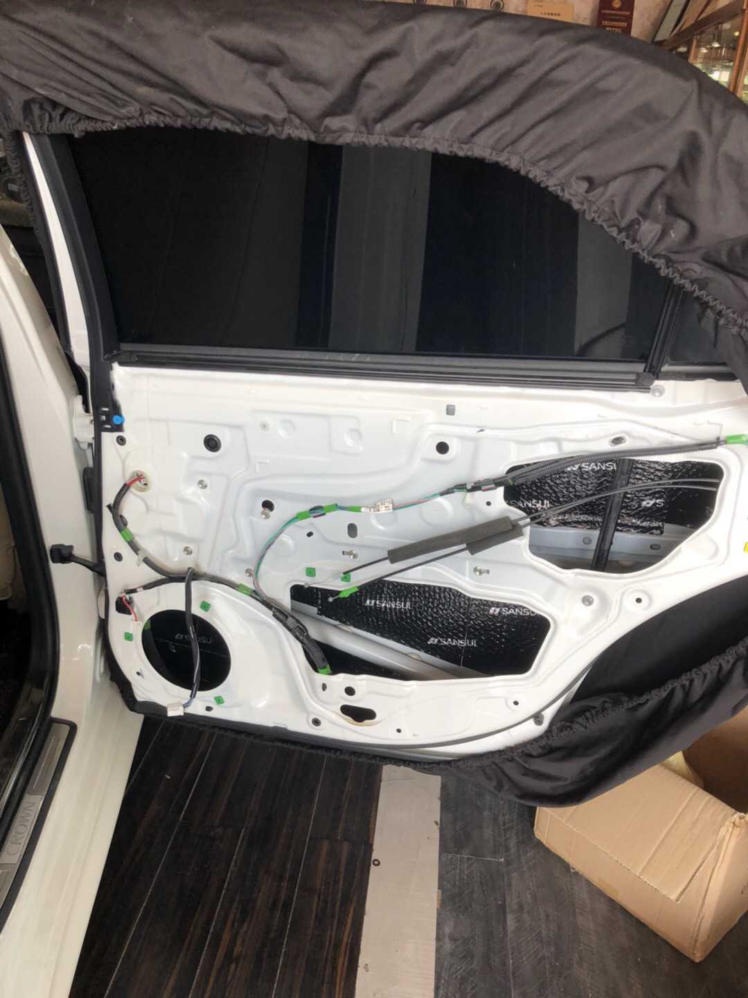 汕頭豐田車型汽車音響專業(yè)改裝豐田皇冠升級(jí)史泰格四門四輪葉子板隔音降噪音響改裝FOCAL法國(guó)勁浪套餐汕頭星悅汽車音響改裝