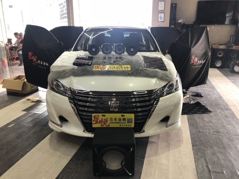 汕頭豐田車型汽車音響專業(yè)改裝豐田皇冠升級(jí)史泰格四門四輪葉子板隔音降噪音響改裝FOCAL法國(guó)勁浪套餐汕頭星悅汽車音響改裝