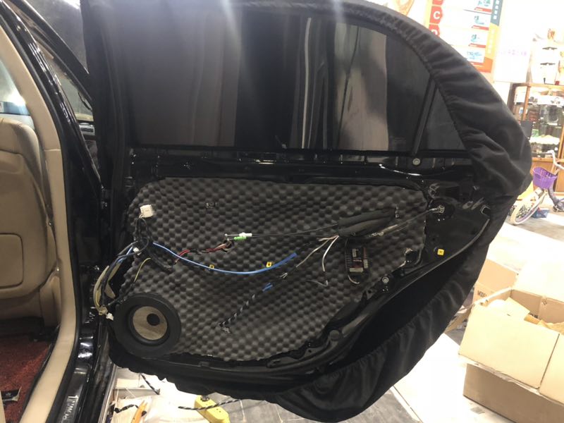 豐田皇冠升級丹拿242歐迪臣AV4赫茲H8DSP勁浪PS165F喜力仕電容赫茲超低音史泰格隔音汕頭市星悅汽車音響