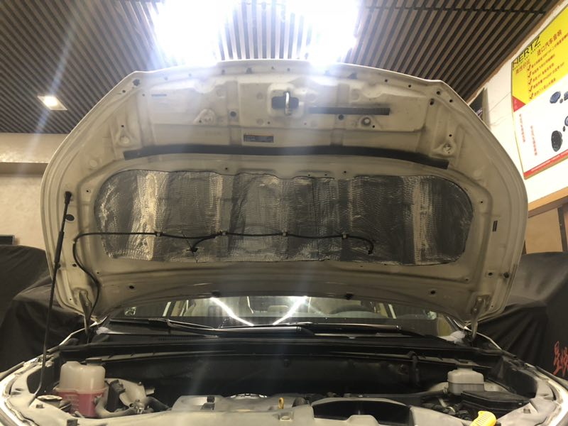 汕頭汽車(chē)隔音降噪改裝專業(yè)店—汕頭市星悅汽車(chē)音響改裝豐田漢蘭達(dá)全車(chē)意大利STEG史泰格隔音降噪解決噪音問(wèn)題