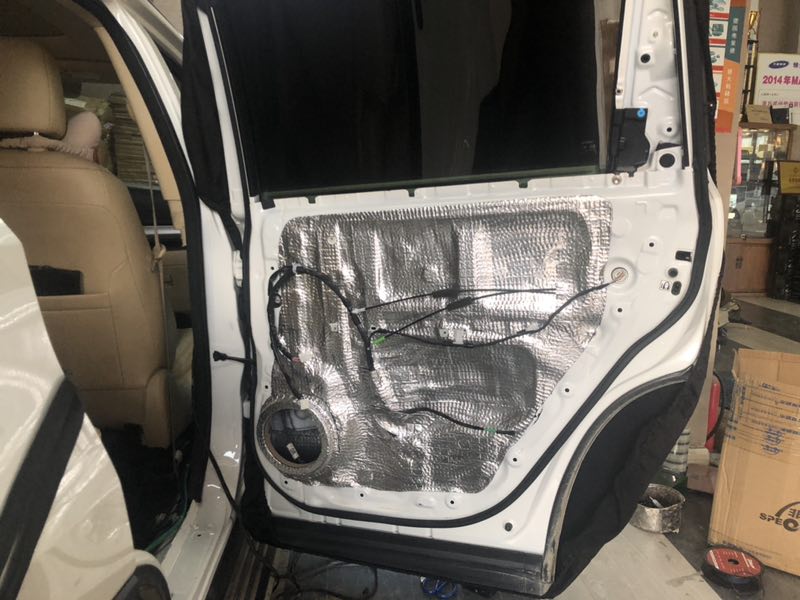 汕頭汽車(chē)隔音降噪改裝專業(yè)店—汕頭市星悅汽車(chē)音響改裝豐田漢蘭達(dá)全車(chē)意大利STEG史泰格隔音降噪解決噪音問(wèn)題