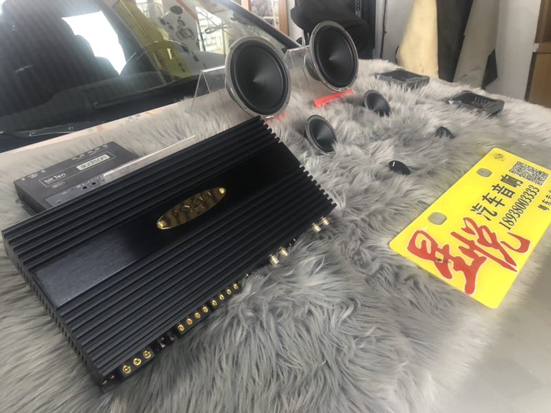 汕頭星悅汽車音響豐田皇冠改裝升級(jí)意大利赫茲三分頻汽車?yán)取扒萌诵摹贝蛟臁岸馍系募s會(huì)”