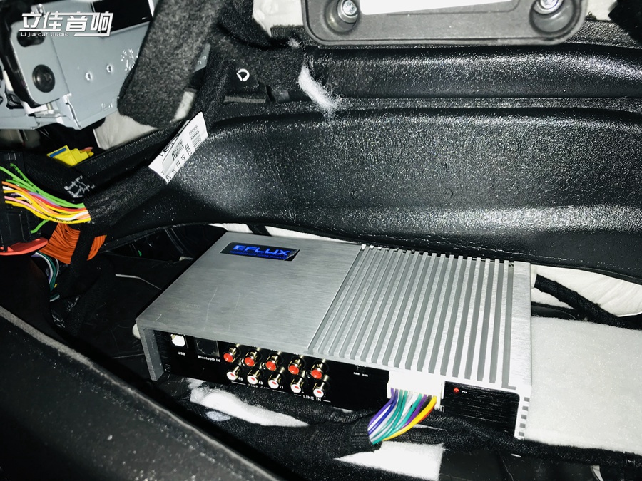 標(biāo)致5008改裝升級德國彩虹SL-C6.2套裝喇叭佛倫詩EVO7 DSP功放