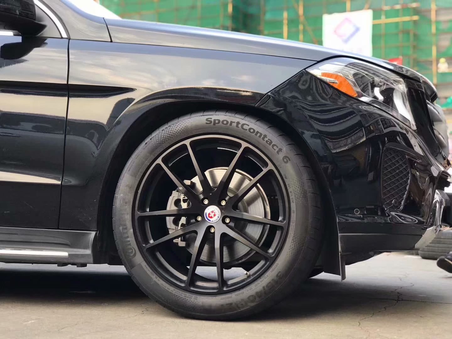 奔馳 GLS 換美國(guó)  正品 HRE 21寸完工
