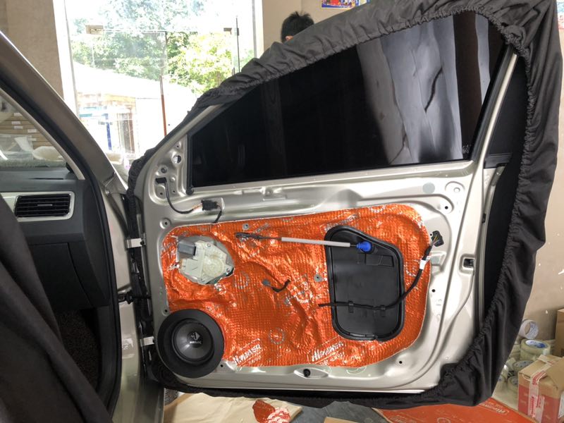 汕頭星悅汽車音響改裝店給耳朵一份寵愛斯柯達昕銳升級改裝德國HELIX喜力仕入門級L62C喇叭套餐2380元