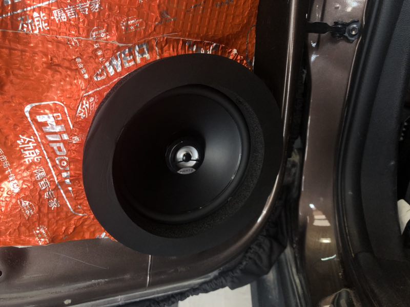 汕頭星悅汽車音響哈弗H2升級四門隔音降噪音響改裝前后HERTZ喇叭加裝超薄低音炮