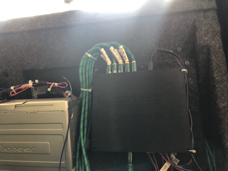汕頭星悅汽車音響路虎攬勝再次升級德國HELIX喜力仕DSP PRO音頻處理器和控制面板錦上添花
