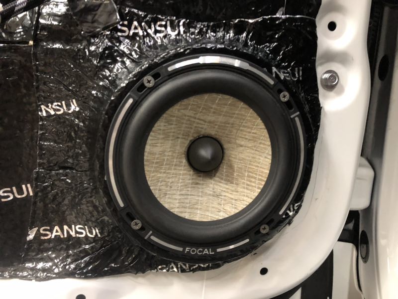 汕頭星悅汽車音響法國風情本田URV升級隔音降噪汽車音響改裝法國勁浪前后二分頻喇叭打造超炫的HIFI風格