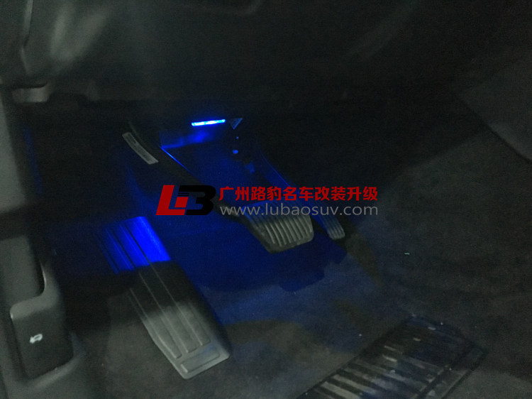 路虎發(fā)現(xiàn)5十色氛圍燈 發(fā)現(xiàn)5內(nèi)飾改裝