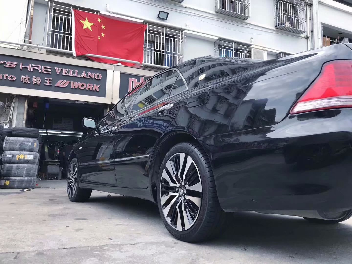 皇冠，升級(jí) 阿爾法 原廠 18寸 完工！