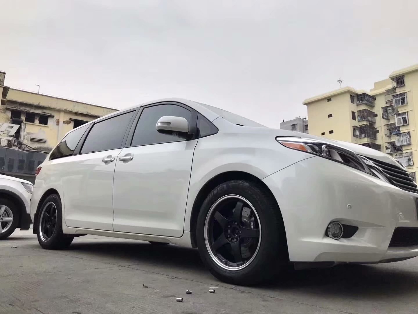 塞納，換 RAYS nismo 18寸 完工！