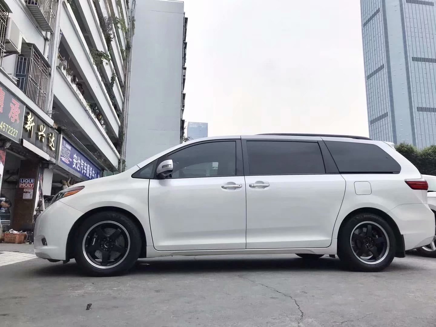 塞納，換 RAYS nismo 18寸 完工！