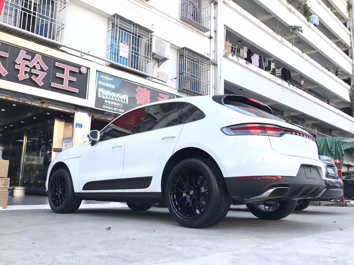 提新車(chē) 保時(shí)捷Macan 升級(jí)原廠 20寸 完工