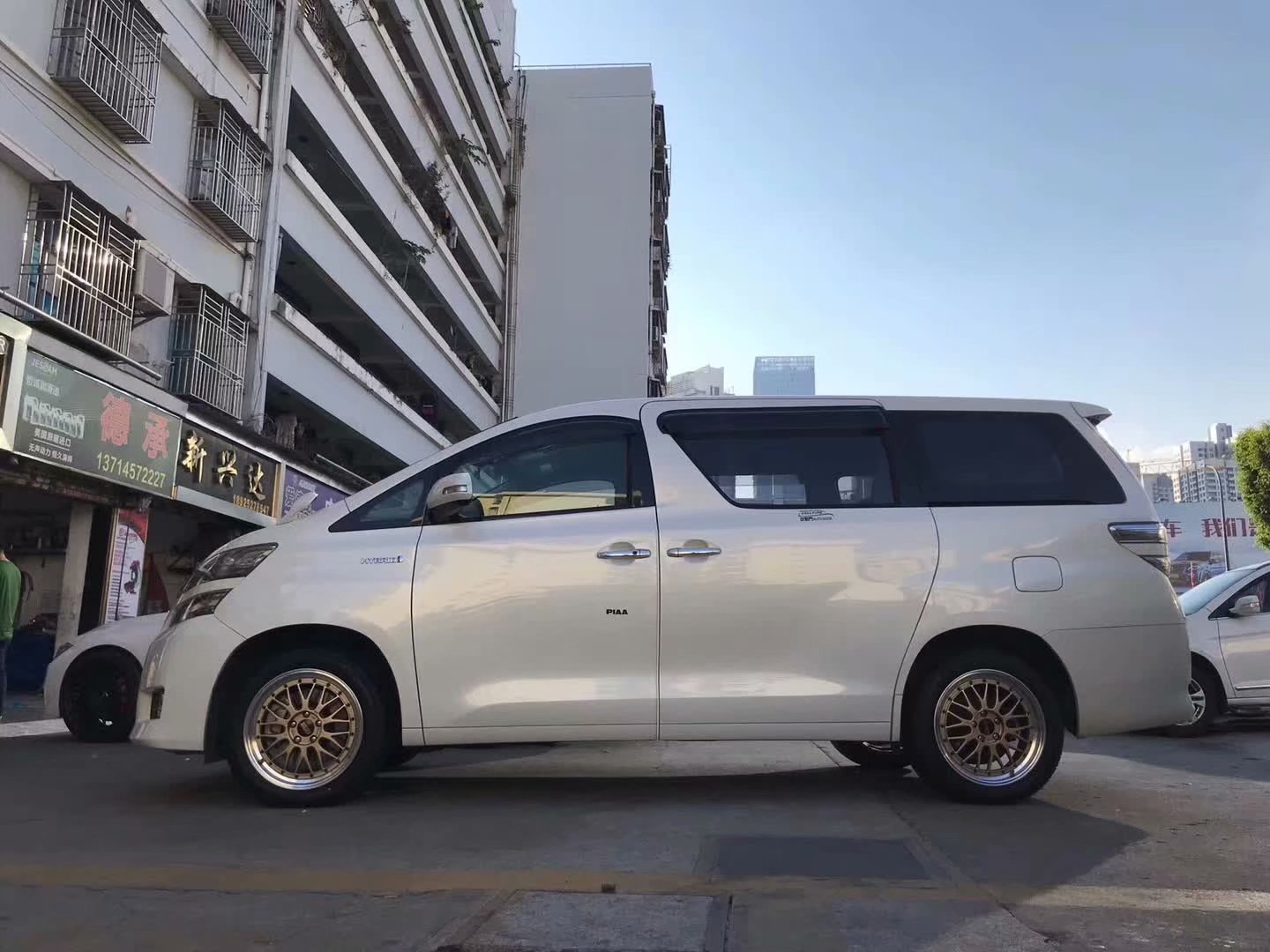 威爾法，換BBS LM 18寸 米其林完工