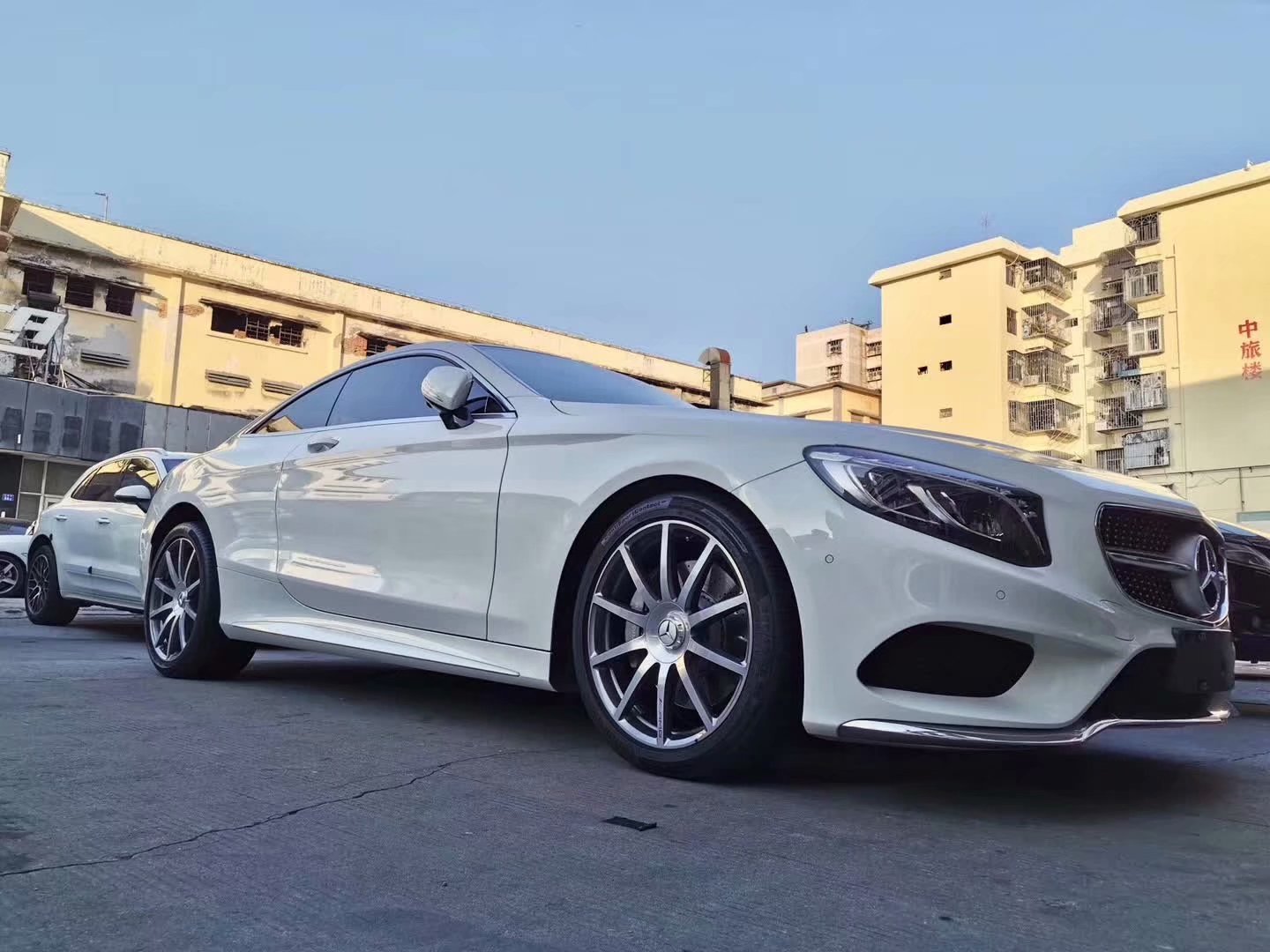 奔馳，換原廠鍛造 AMG 20寸 完工！