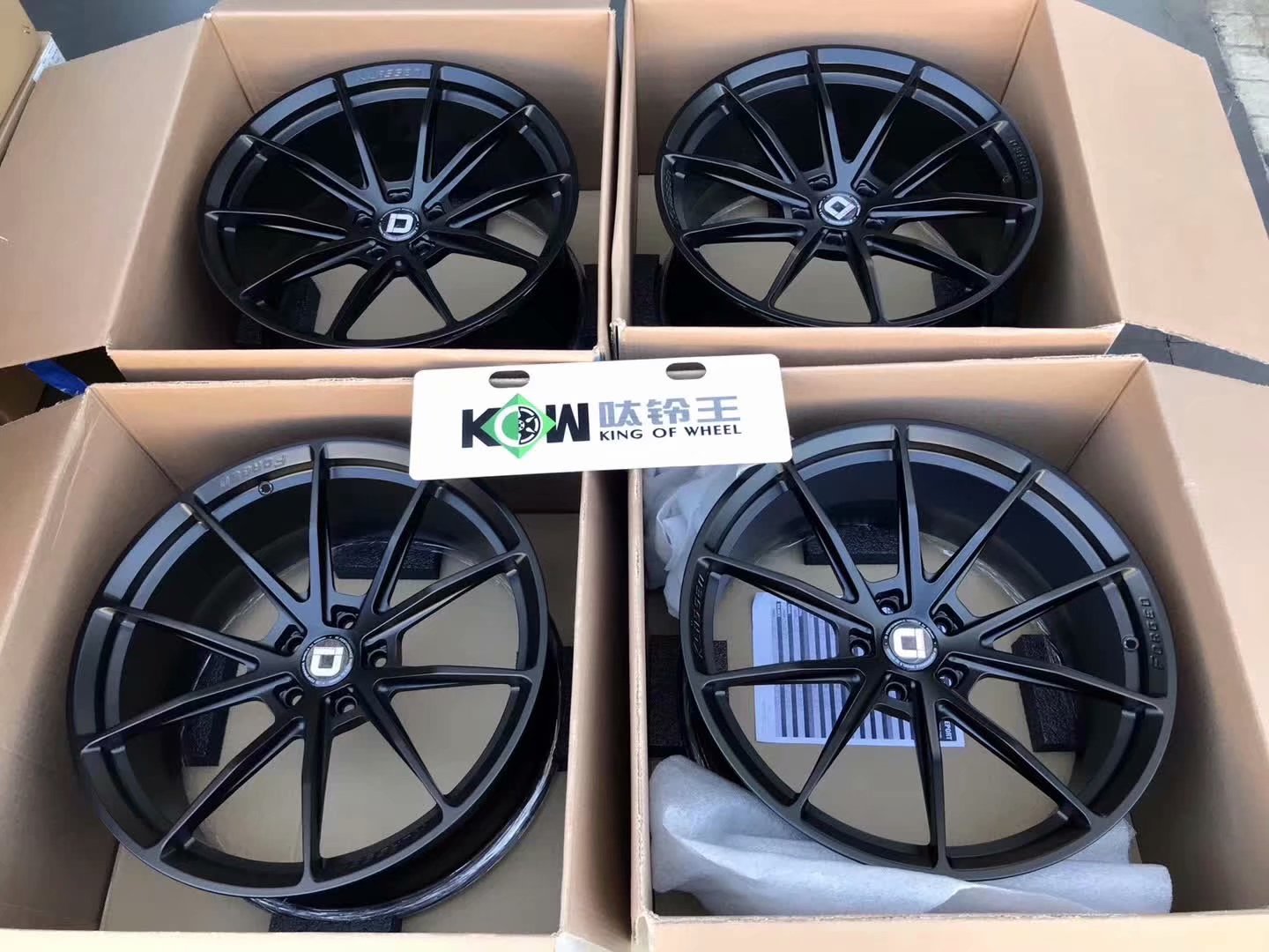 奔馳C63 S coupe 換全新美國klassen id 20寸