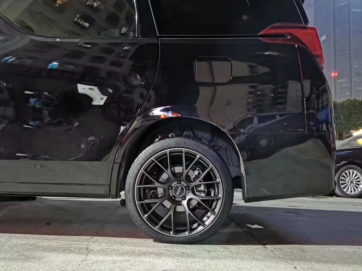 提新車 埃爾法 換全新rays g16 20寸 專屬數(shù)據(jù)  米其林PS4 S 完工！