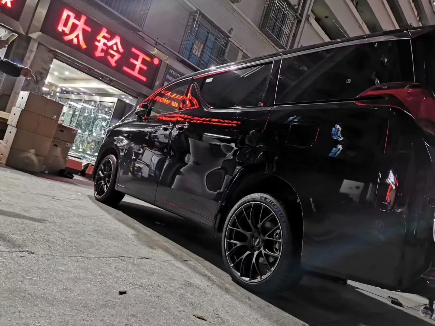 提新車 埃爾法 換全新rays g16 20寸 專屬數(shù)據(jù)  米其林PS4 S 完工！