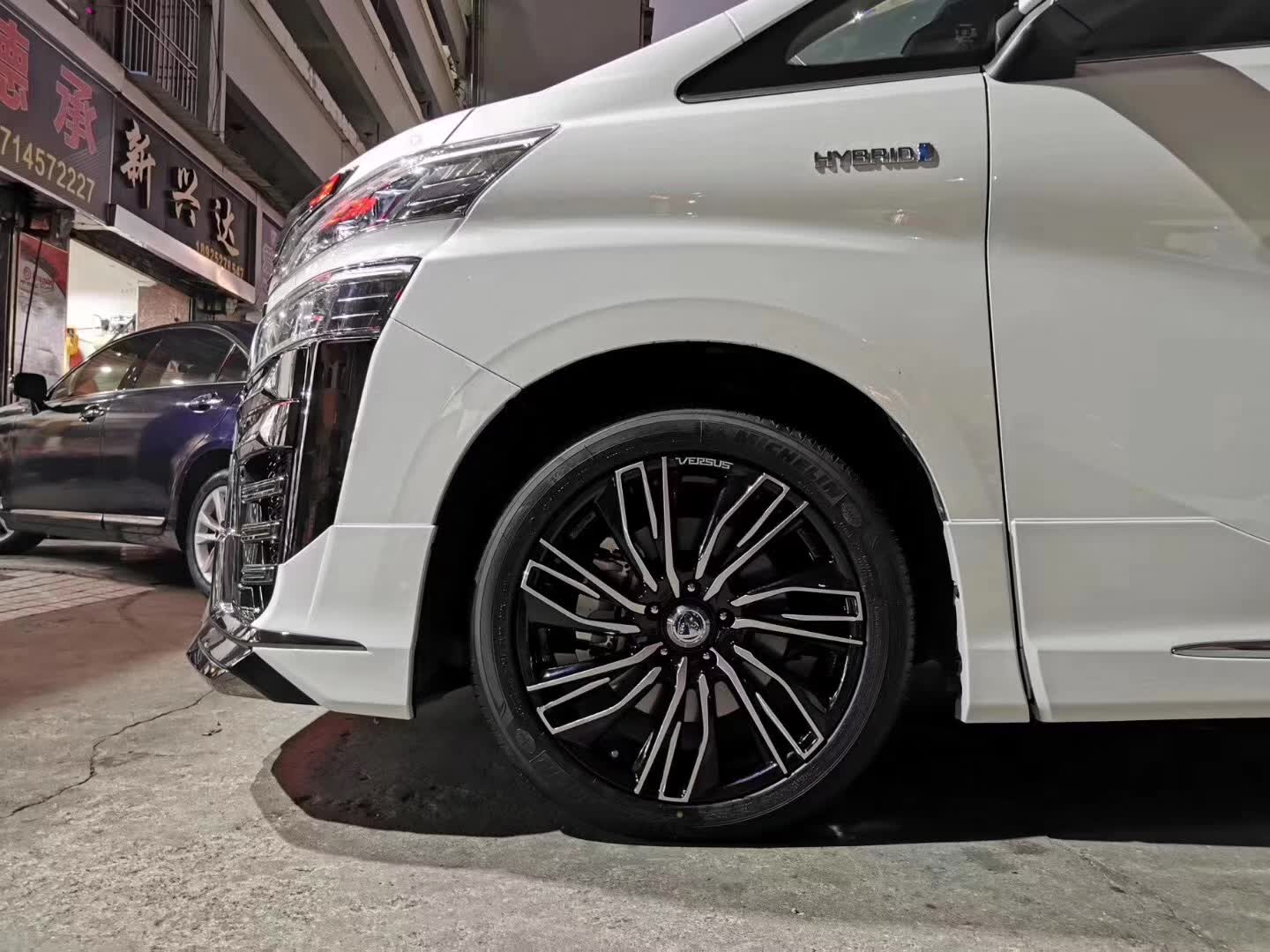 提新車 威爾法，換全新RAYS 19寸