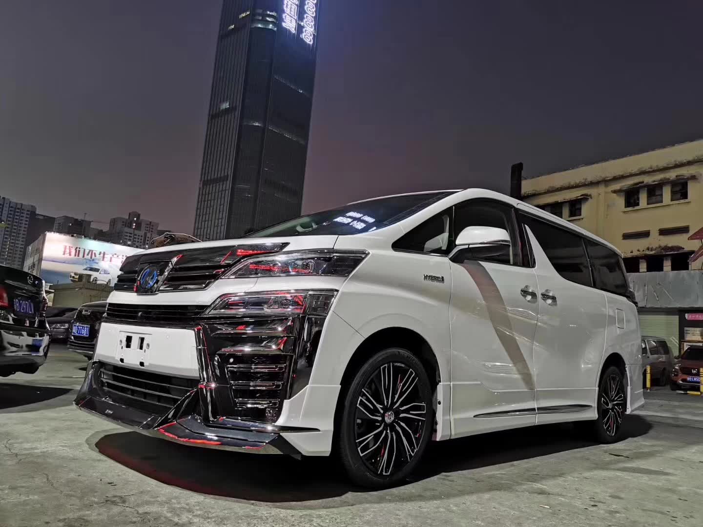 提新車 威爾法，換全新RAYS 19寸