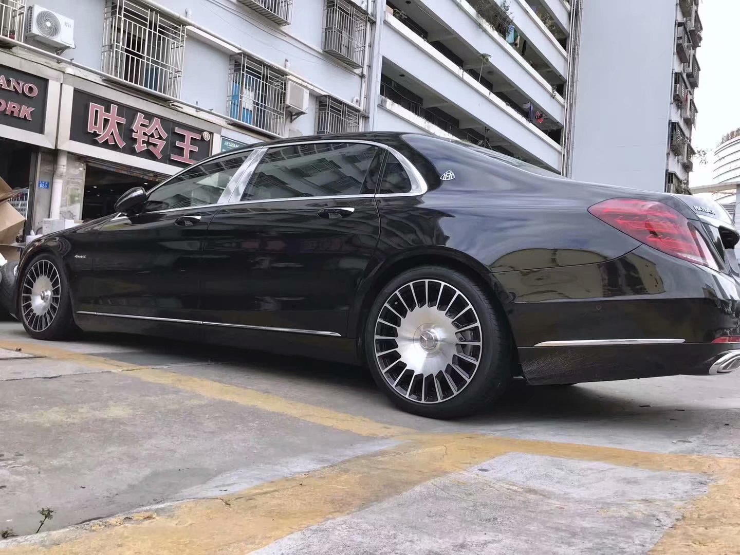 提新車 邁巴赫S，換高端私人定制鍛造20寸