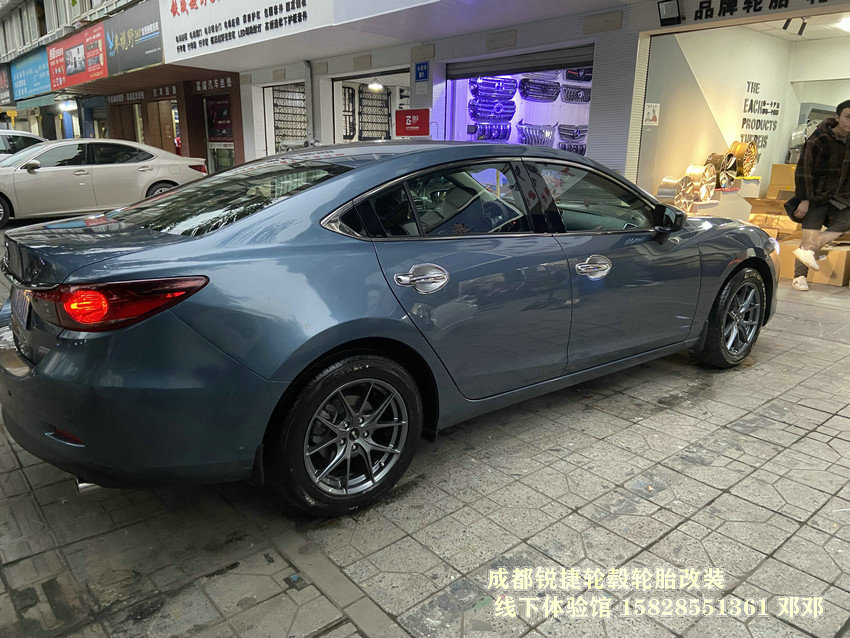 成都銳捷輪轂改裝中心 馬自達(dá)阿特茲改裝17寸輪轂裝車案例