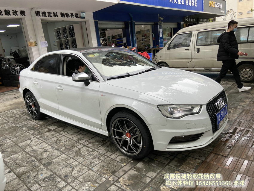 成都銳捷聯(lián)輪轂改裝 奧迪A3改裝18寸BBS款鍛造輪轂裝車