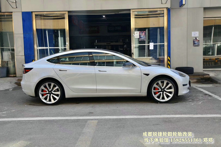 特斯拉Model 3  改裝升級原裝20寸輪轂套件 安裝完成 成都銳捷輪轂