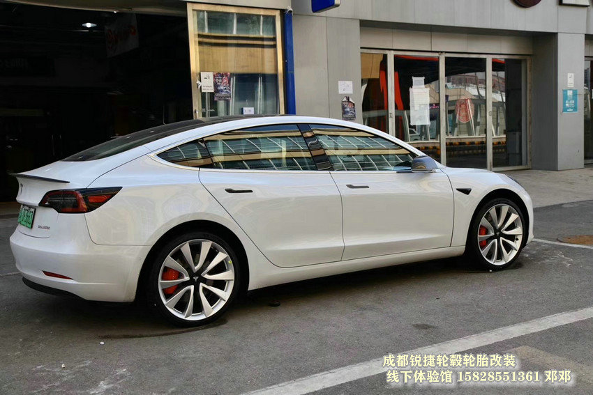 特斯拉Model 3  改裝升級原裝20寸輪轂套件 安裝完成 成都銳捷輪轂