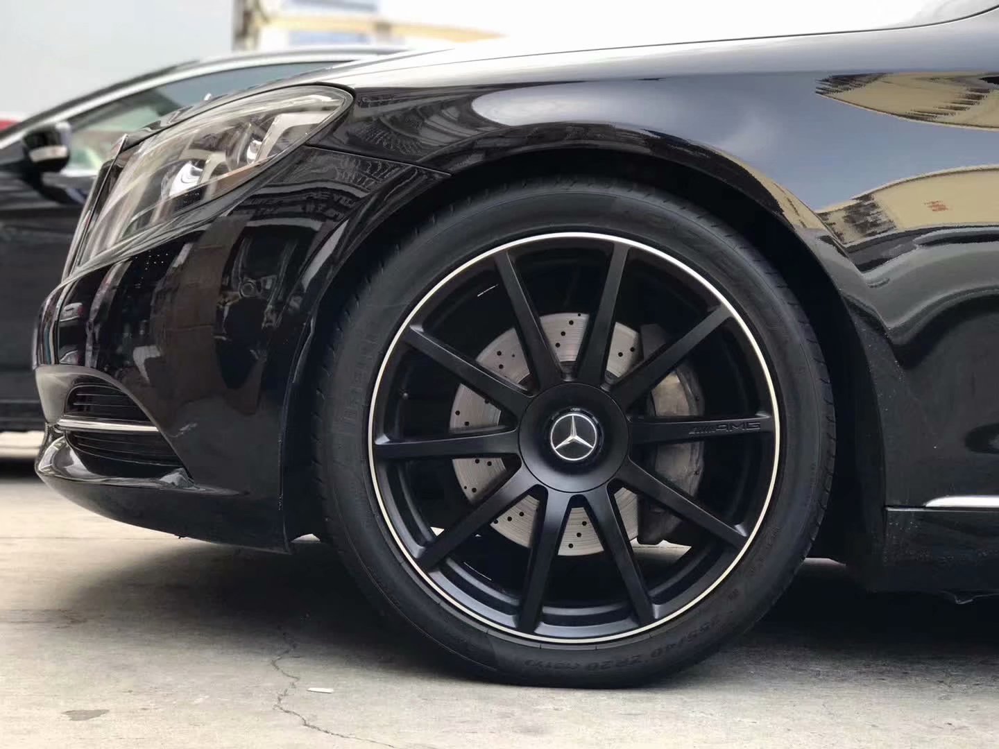 奔馳，升級原廠AMG 20寸 武士黑完工