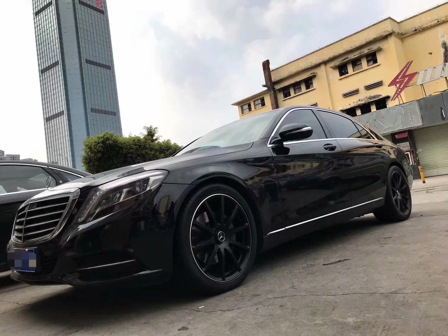 奔馳，升級原廠AMG 20寸 武士黑完工