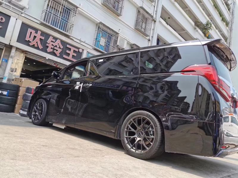 提新車，埃爾法 換全新 RAYS G16 完工
