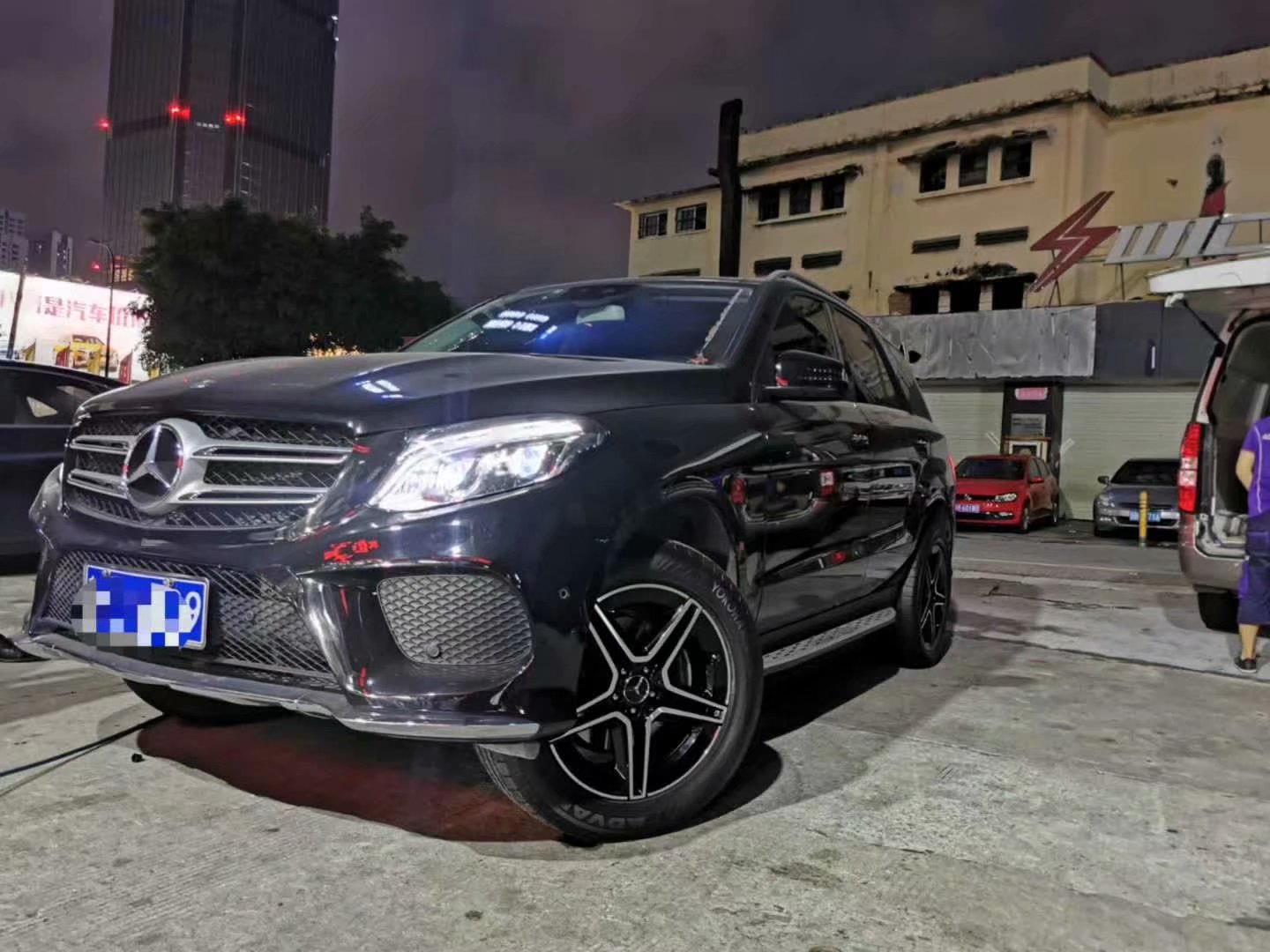 奔馳GLE 換原廠20寸AMG 完工！