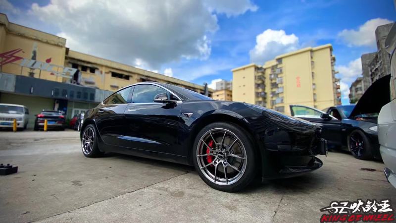 特斯拉Model 3 換全新RAYS G025 19寸完工
